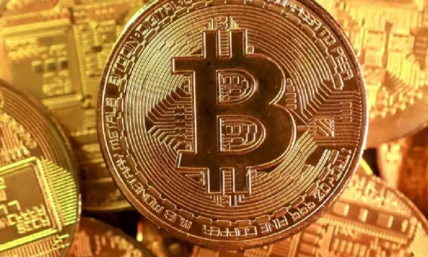 Bitcoin ETFs Record $843 Million in Inflows