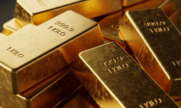 Gold Reaches Historic High of $5,100 Gold Reaches Historic High of $5,100