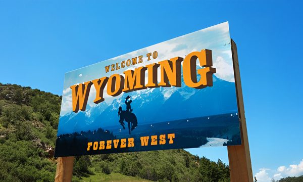 Wyoming Launches First U.S. State-Issued Stablecoin Across Seven Blockchains