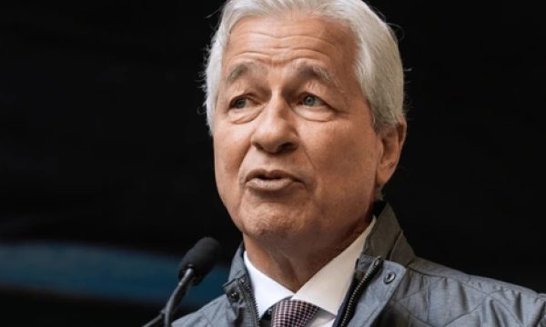 JPMorgan CEO Believes Fed Rate Cuts are Unlikely and Stablecoins Pose No Threats to Banks